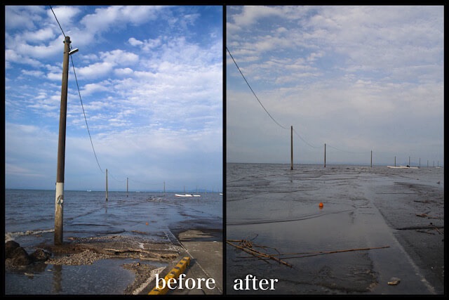 太良海中道路のビフォーアフター比較写真。左側の「before」ではコンクリートの道が見えているが、右側の「after」では潮が満ちて道が完全に水没し、電柱だけが海面に並んでいる。